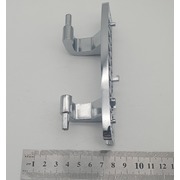 0020101300B Петля двери Haier {}
